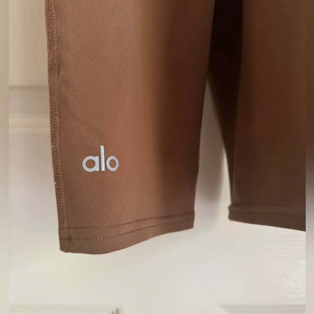 Airbrush Physique Onesie from ALO in cinnamon brown - Picture 8 of 11